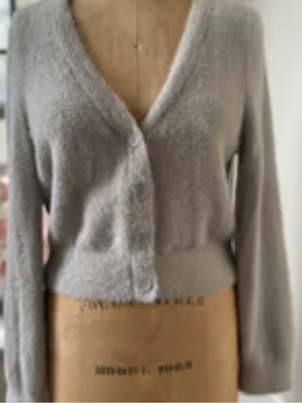 aerie casual women’s Cozy V-Neck Fuzzy Cardigan in Gray size S - Picture 8 of 10